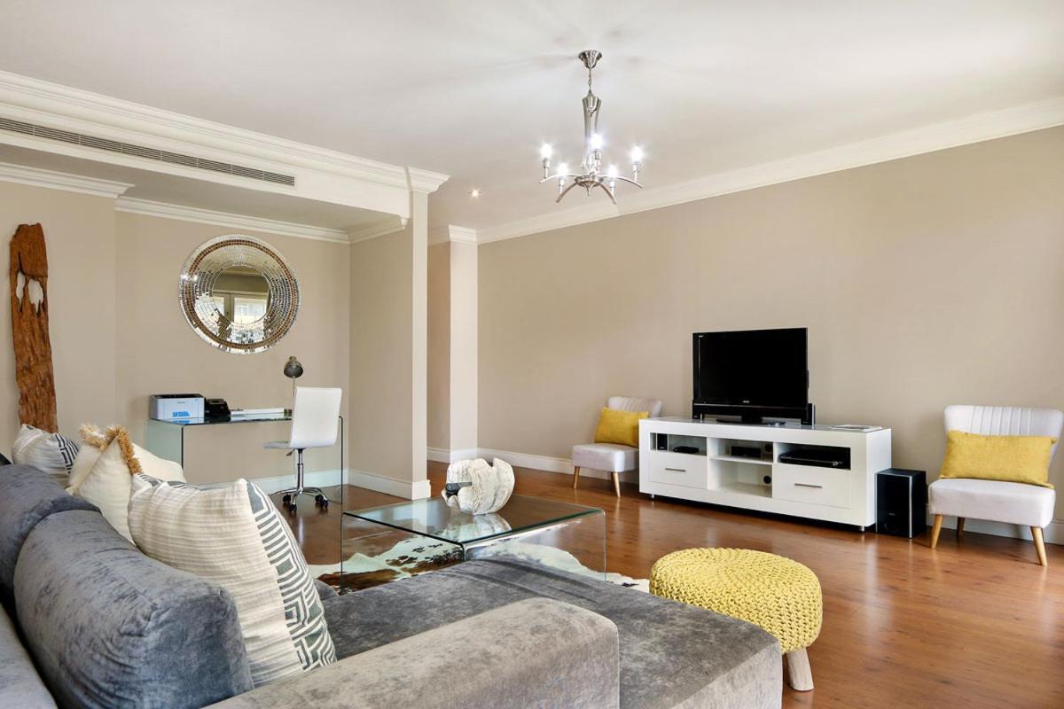 Cape Royale Luxury Apartments By Stay In Luxury Cape Town Exterior photo